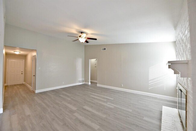 Foto del edificio - 11214 Blackmoor Dr