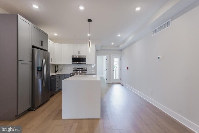 Foto del edificio - 3844 Fairmount Ave