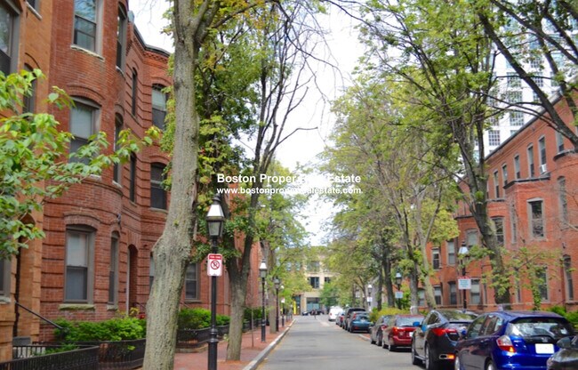 Building Photo - 41 St Germain St