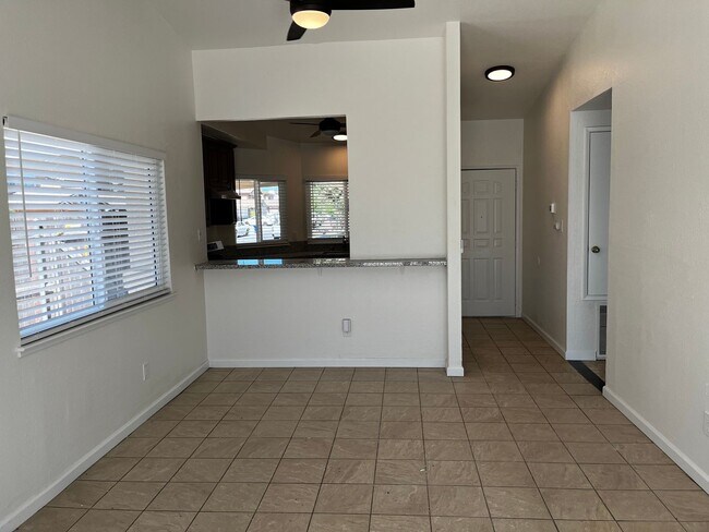 Building Photo - Newly Renovated 2 Bedroom , 1 Bath, 1600 S...