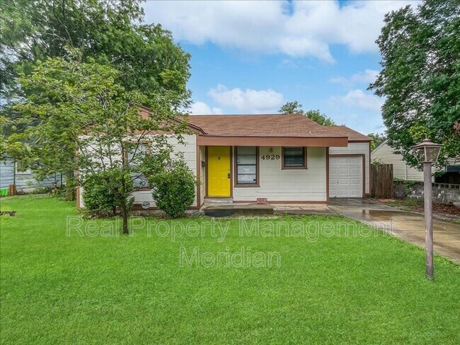 Foto del edificio - 4929 Donnelly Ave