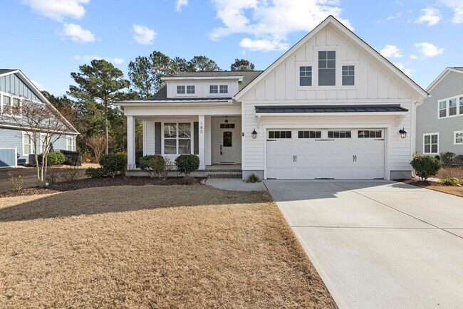 Building Photo - Summerhouse on Everett Bay Home Available!