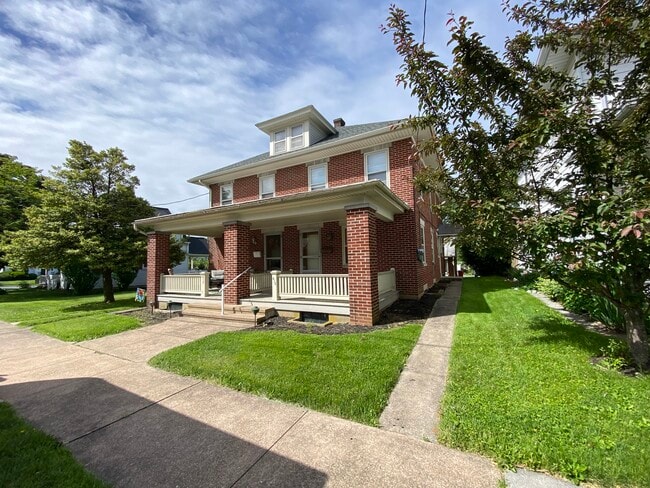 Building Photo - 415 S Lincoln St