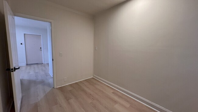 Photo du bâtiment - 131 Vine St S