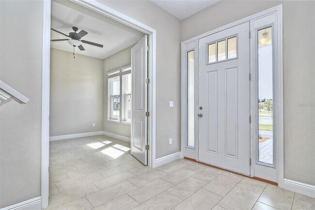 Foto del edificio - 2937 Voyager Ave