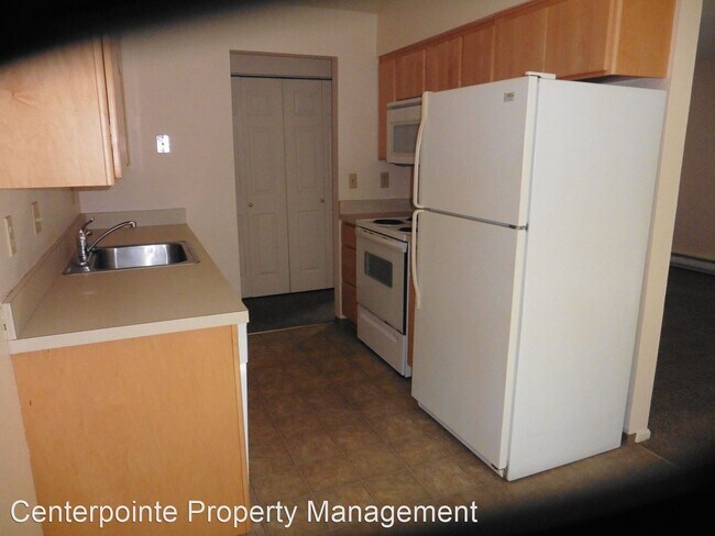 Building Photo - 432 W Umpqua St