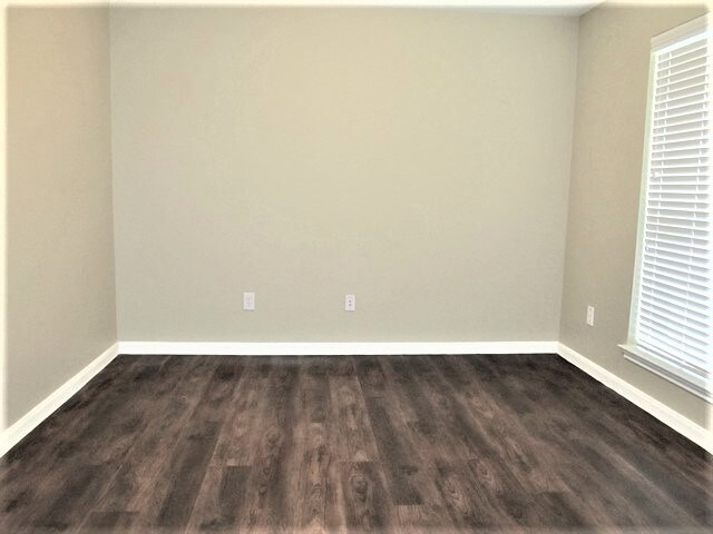 Building Photo - 21655 Falvel Lake Dr