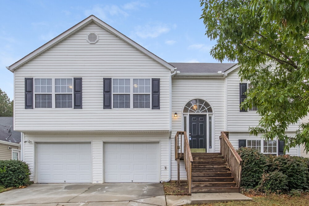 Primary Photo - 335 Shadowbrooke Cir SW