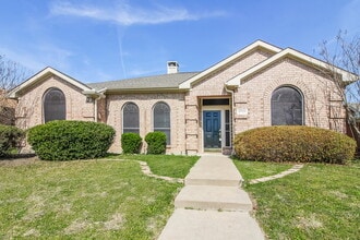 Building Photo - 2721 Creek Crossing Rd