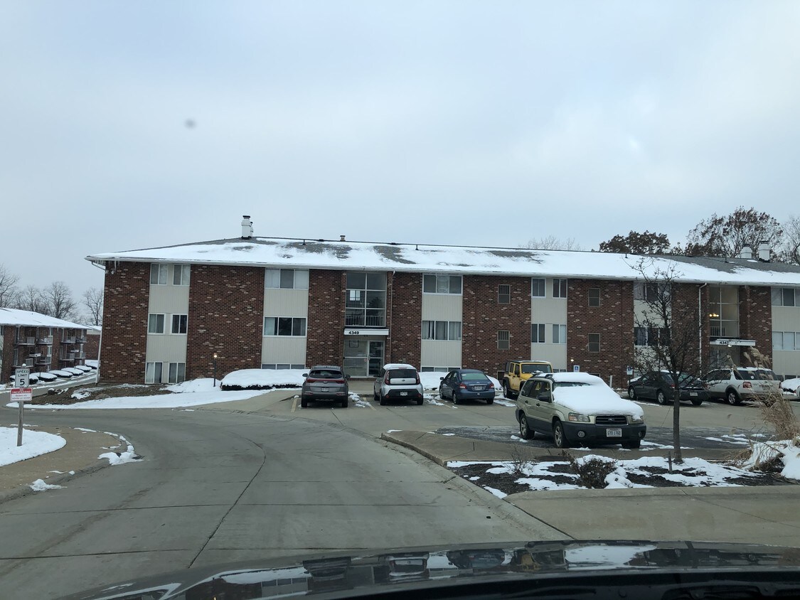 4383 Inner Cir Dr Unit B21, Brunswick, OH 44212 Condo for Rent in