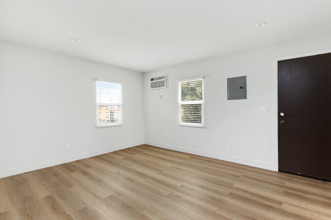 Foto del edificio - 3519 Venice Blvd
