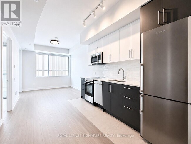 Photo du bâtiment - 664 Spadina Ave.