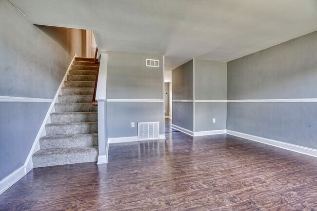 Building Photo - Newly renovated 3 bedroom home