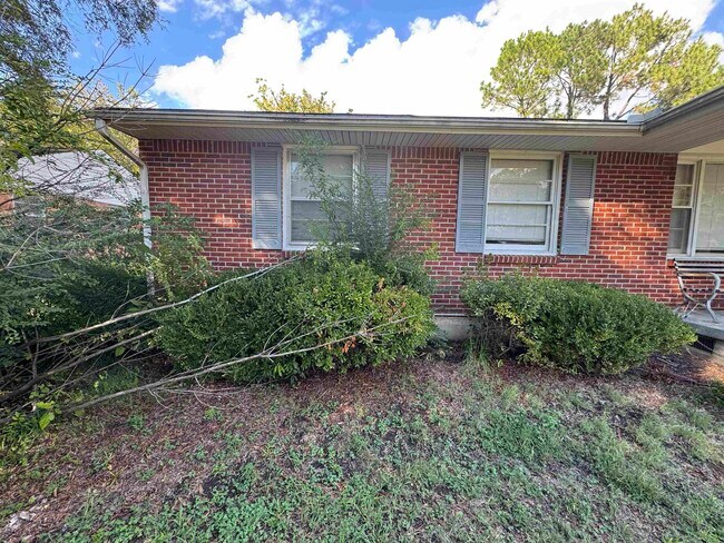 Building Photo - 4914 Durbin Ave