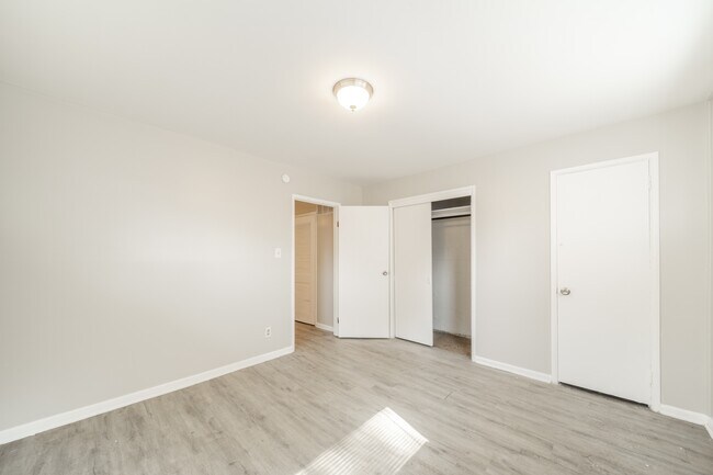 Foto del edificio - 1719 N Livingston Ave