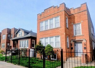 Building Photo - 3114 N Kilpatrick Ave