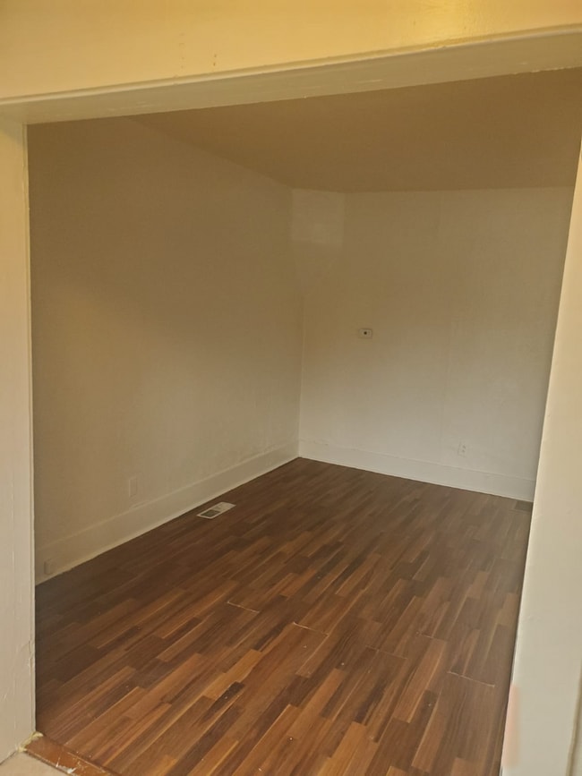 Foto del edificio - 2 Br Apartment on 28th St.