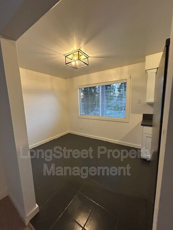 Building Photo - 11380 SW Greenburg Rd