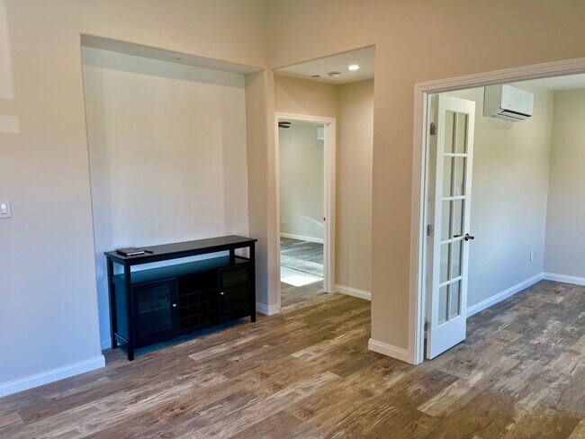 Building Photo - San Marcos Rental