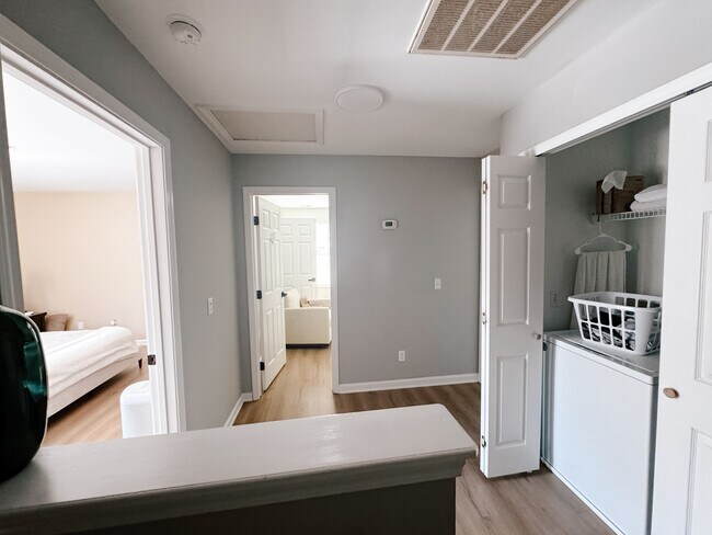 Foto del edificio - 215 Dillard Mill Dr