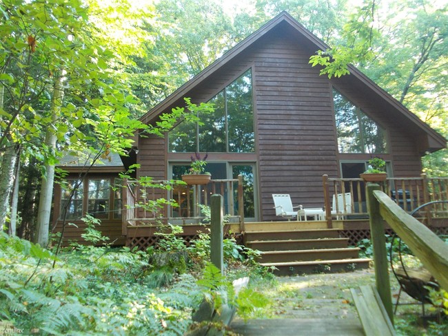 Building Photo - 4067 N East Torch Lake Dr
