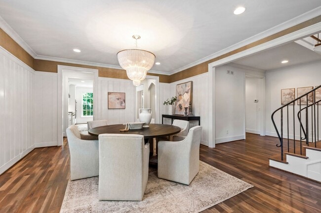 Building Photo - Custom Built 4BD, 4BA Home with Bonus Room...