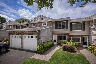 Building Photo - 2305 Townehouse Dr