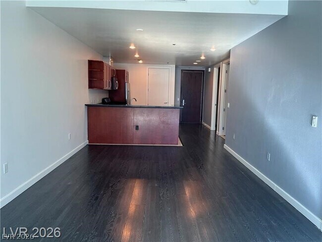 Building Photo - 4575 Dean Martin Dr