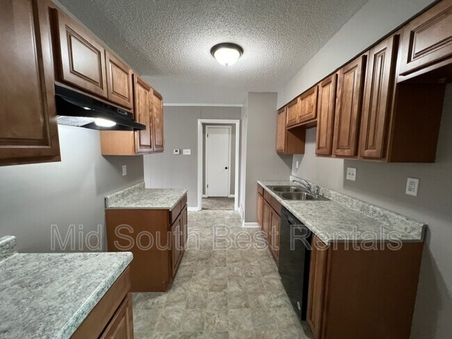 Building Photo - 4186 Lansdowne Dr