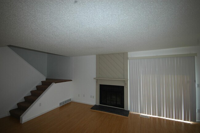 Building Photo - 11910 Madison Pl
