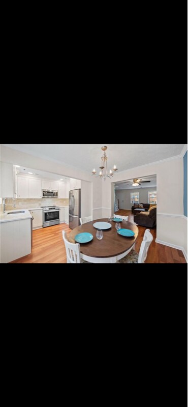 Foto del edificio - 245 Winding River Dr