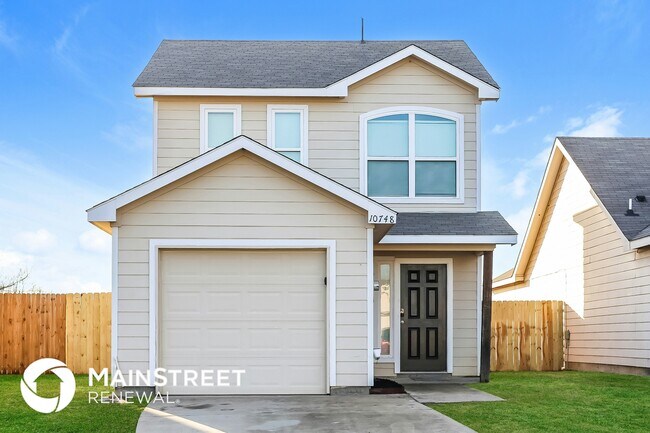 Building Photo - 10748 Many Oaks Dr
