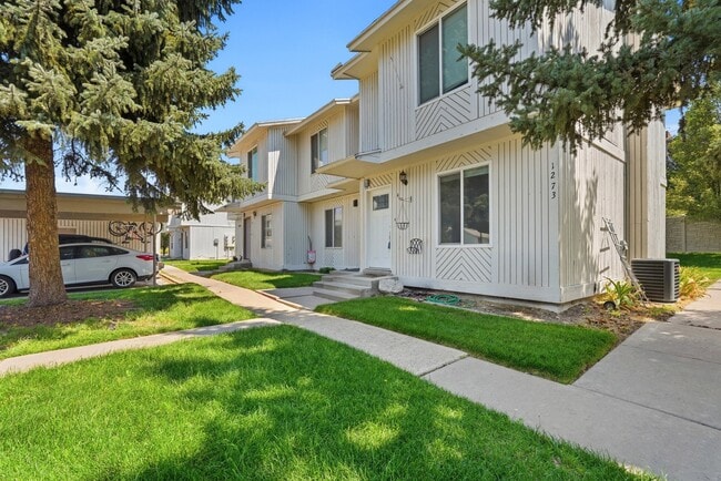 Building Photo - 1273 N 400 E