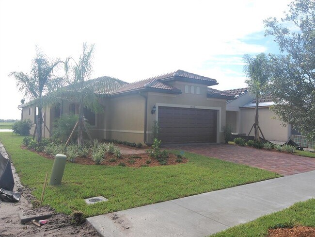 Foto del edificio - 19224 Isadora St