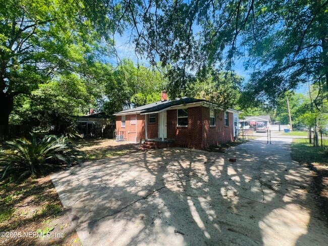 Building Photo - 3354 Mabry Terrace