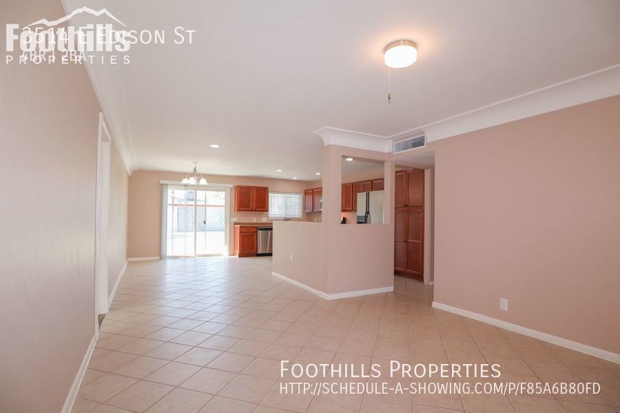 Primary Photo - 4 BR 2 BA - Midtown House