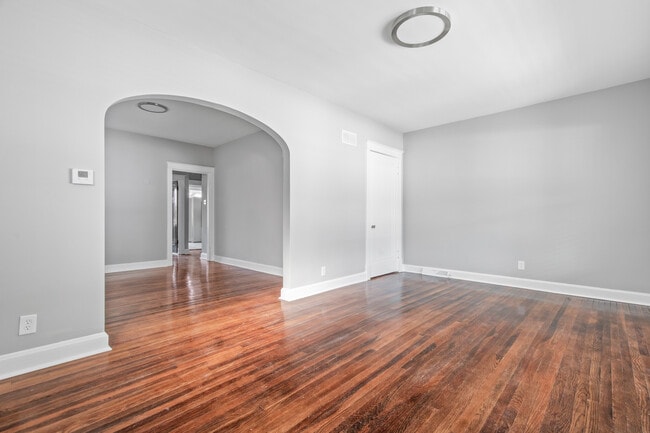 Building Photo - 2049 Alfred Ave