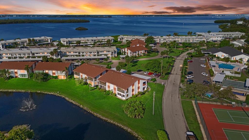 Primary Photo - 4852 Independence Dr