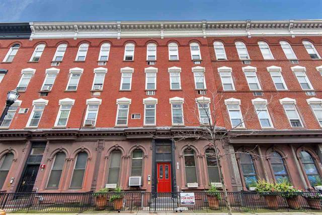 Primary Photo - 209 14th St