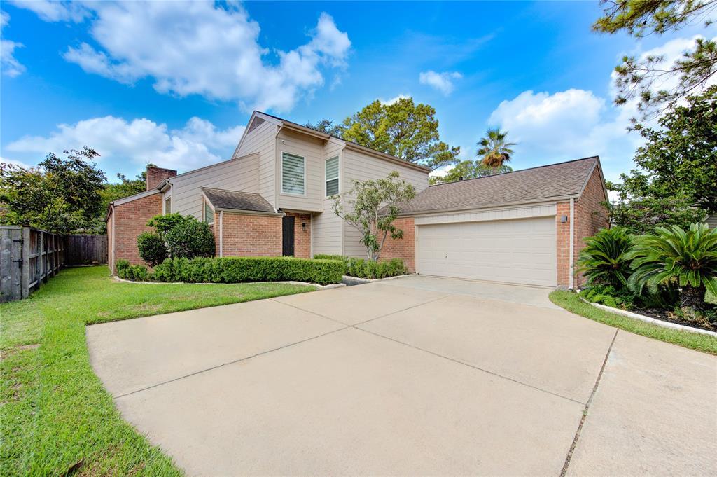 Primary Photo - 2106 Shadybriar Dr