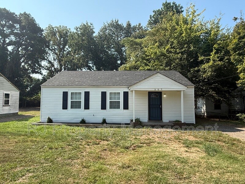 Photo - 307 W Peebles Rd