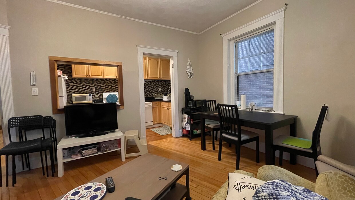 Foto principal - 174 Winthrop Rd