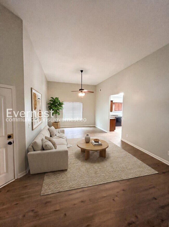Building Photo - Limited Time Special Offer / 3 Bed, 2 Bath Home with Garage / Pet-Friendly / Vouchers Accepted / ...