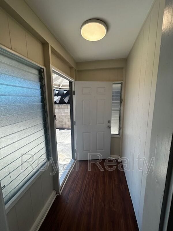 Building Photo - 1380 Uila St