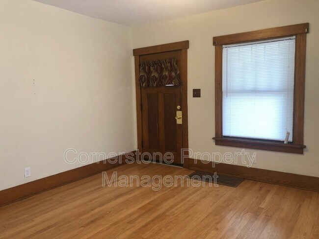 Foto del edificio - 1924 11th Ave S