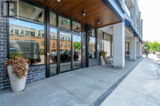 Photo du bâtiment - 101 Locke St S