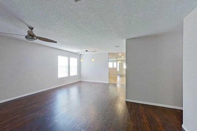 Foto del edificio - 707 Gunters Mtn Ln