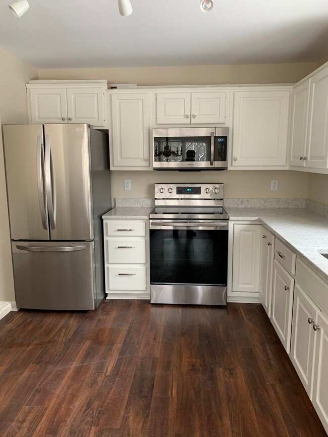 D Unit kitchen - St. Croix Apartments