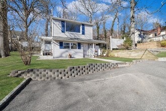 Building Photo - 7 Yucca Rd