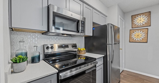 Building Photo - The Oakley Apartment Homes